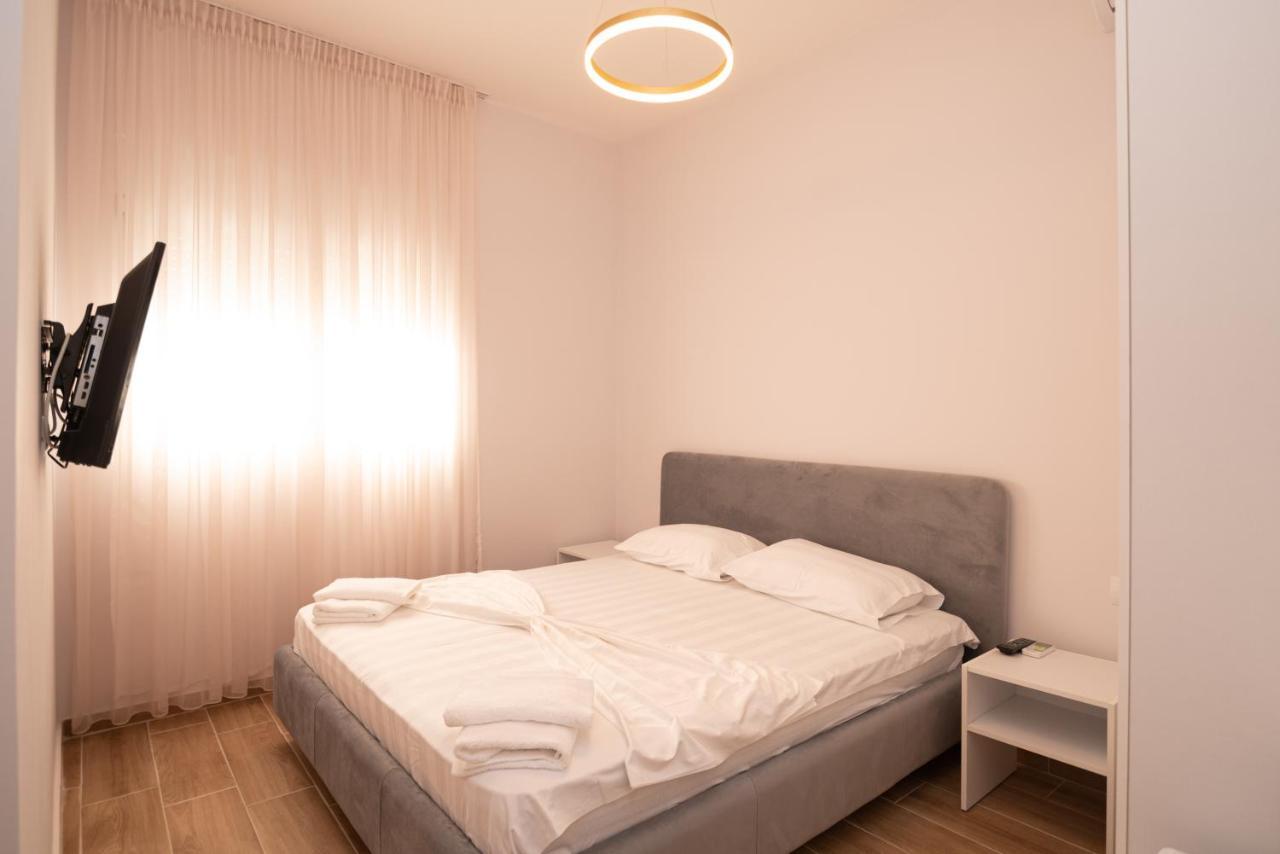 Lian'S Rooms Vlore Luaran gambar