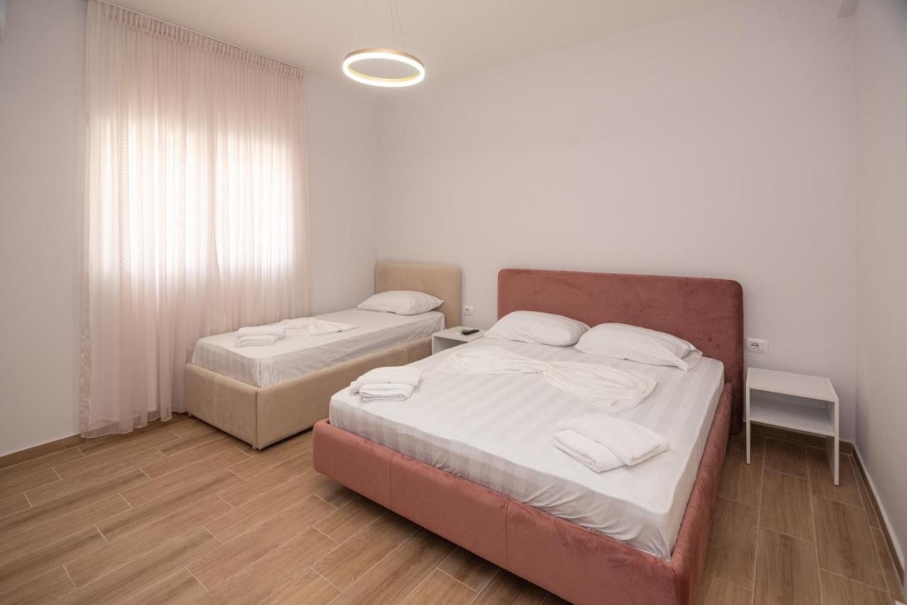 Lian'S Rooms Vlore Luaran gambar