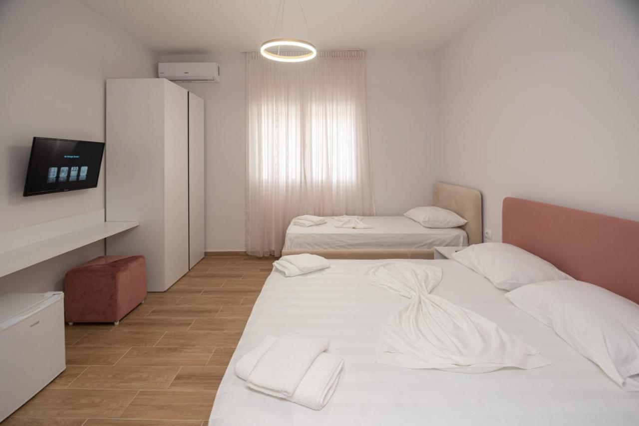 Lian'S Rooms Vlore Luaran gambar