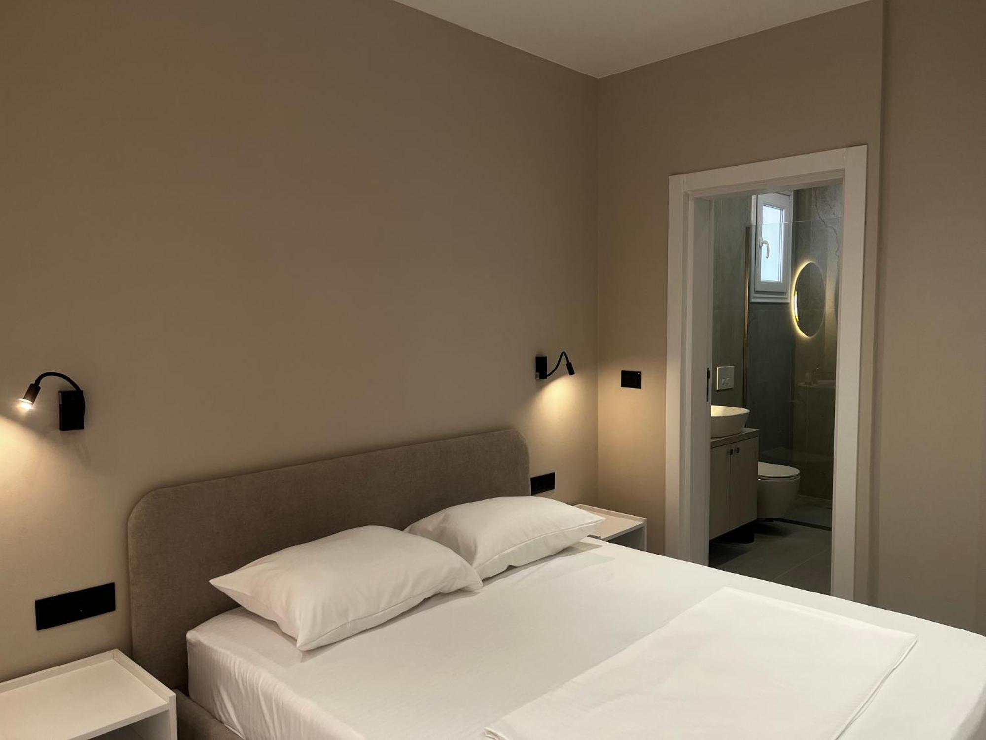 Lian'S Rooms Vlore Luaran gambar