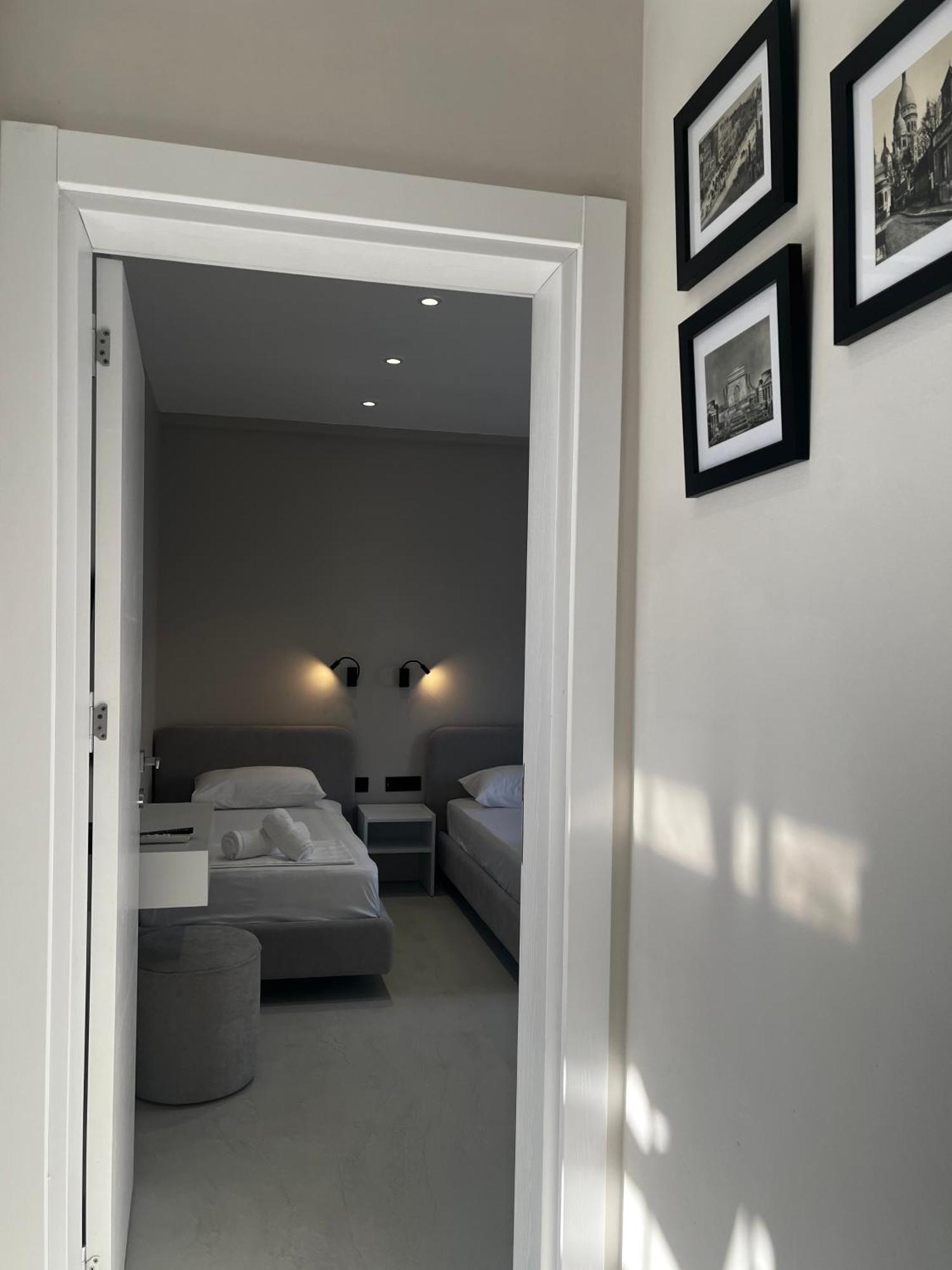 Lian'S Rooms Vlore Luaran gambar