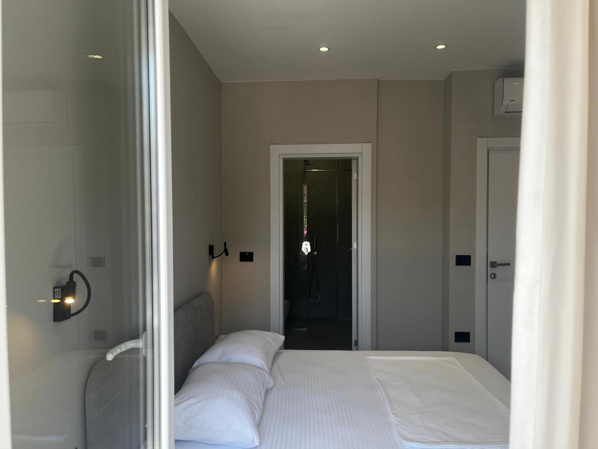 Lian'S Rooms Vlore Luaran gambar