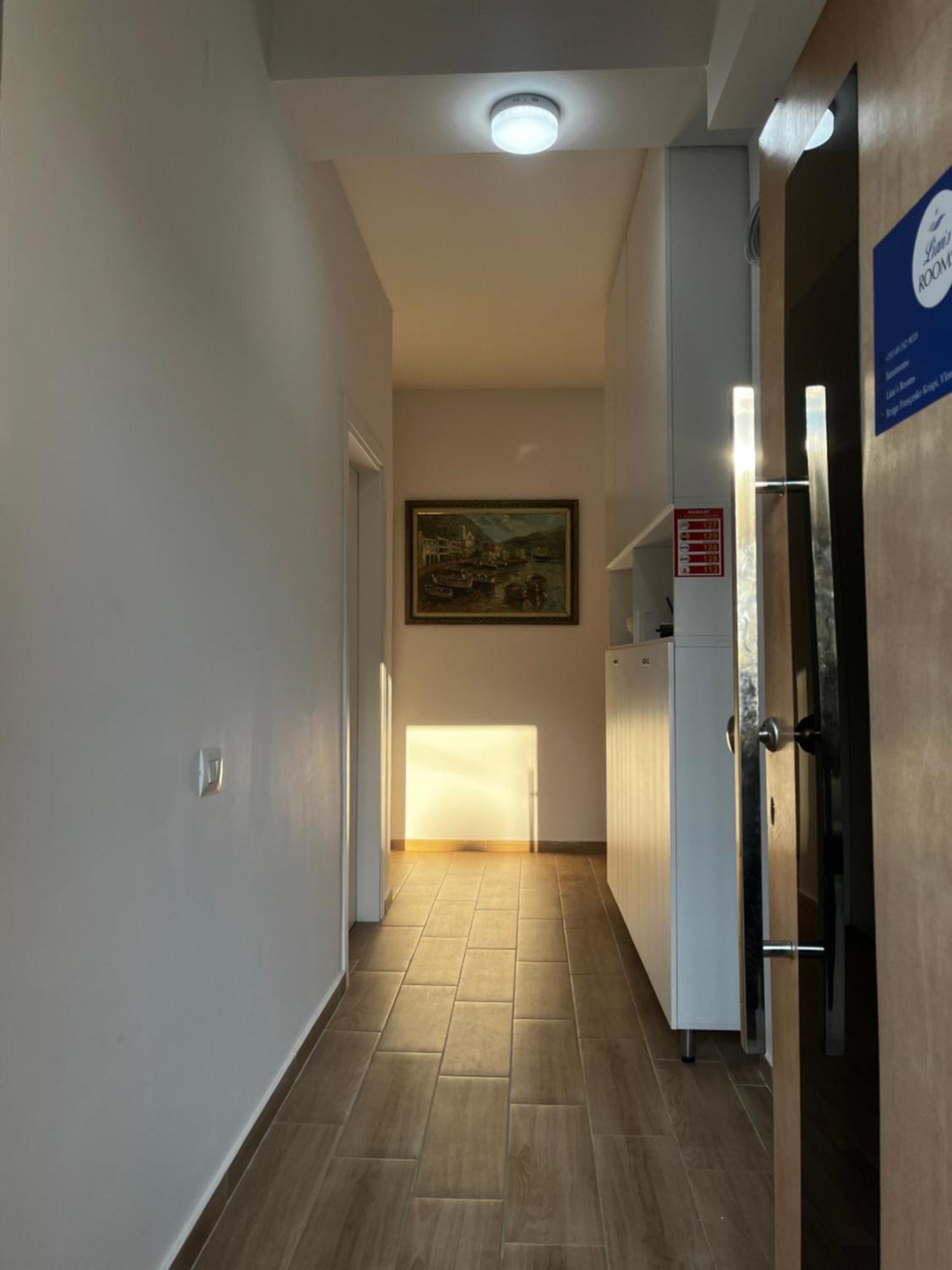 Lian'S Rooms Vlore Luaran gambar