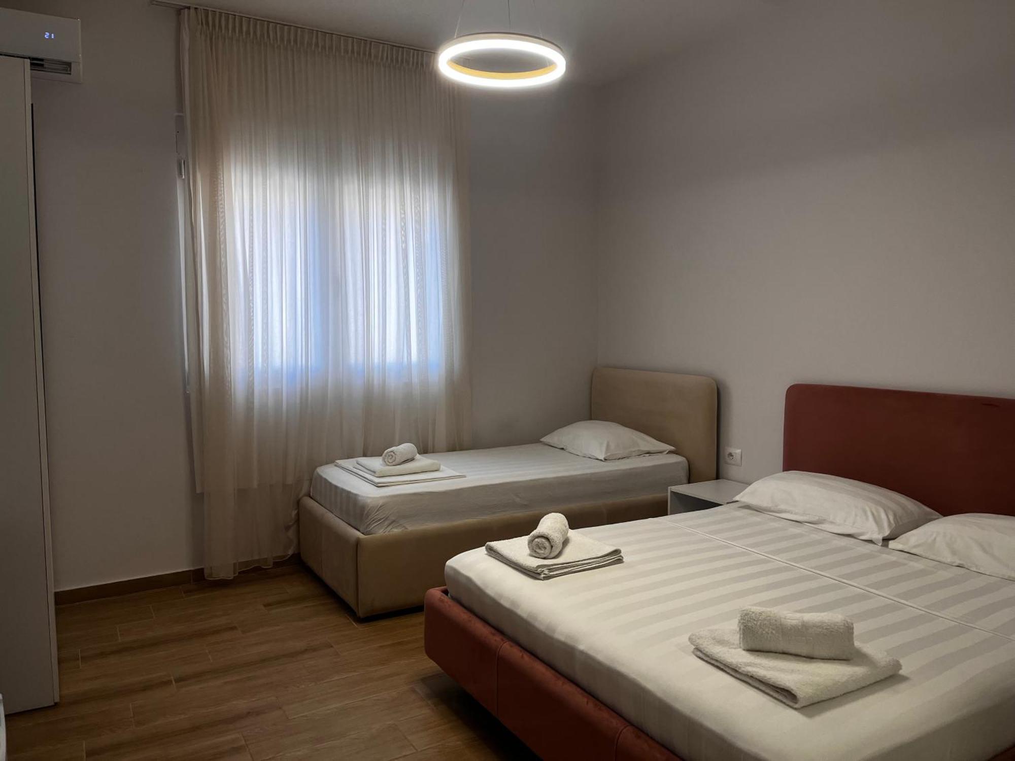 Lian'S Rooms Vlore Luaran gambar