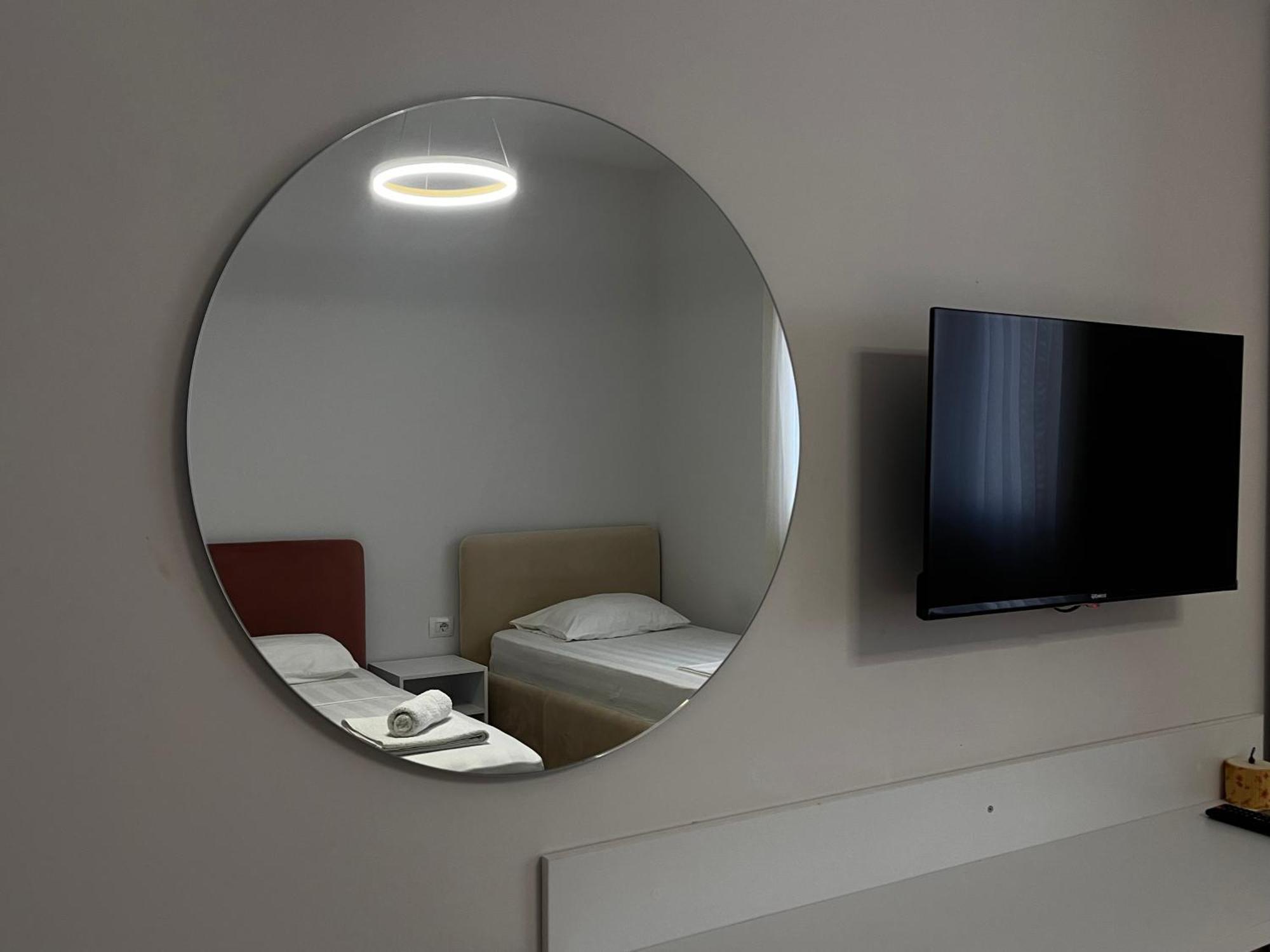 Lian'S Rooms Vlore Luaran gambar